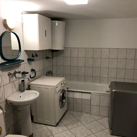 Caly Dom, Parking, Grill, Zadaszony Taras Na Imprezy Lub Wakacje - Tylko Dla Ciebie Zakrzow (Lesser Poland)