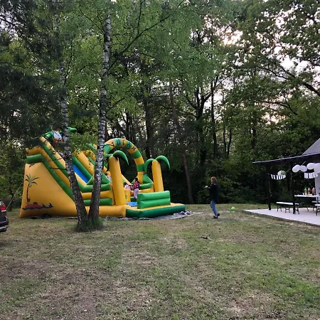 Дом отдыха Caly Dom, Parking, Grill, Zadaszony Taras Na Imprezy Lub Wakacje - Tylko Dla Ciebie Zakrzow (Lesser Poland)
