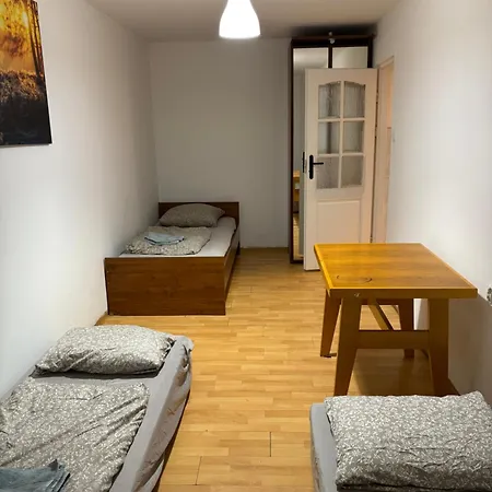 Caly Dom, Parking, Grill, Zadaszony Taras Na Imprezy Lub Wakacje - Tylko Dla Ciebie Zakrzow (Lesser Poland)
